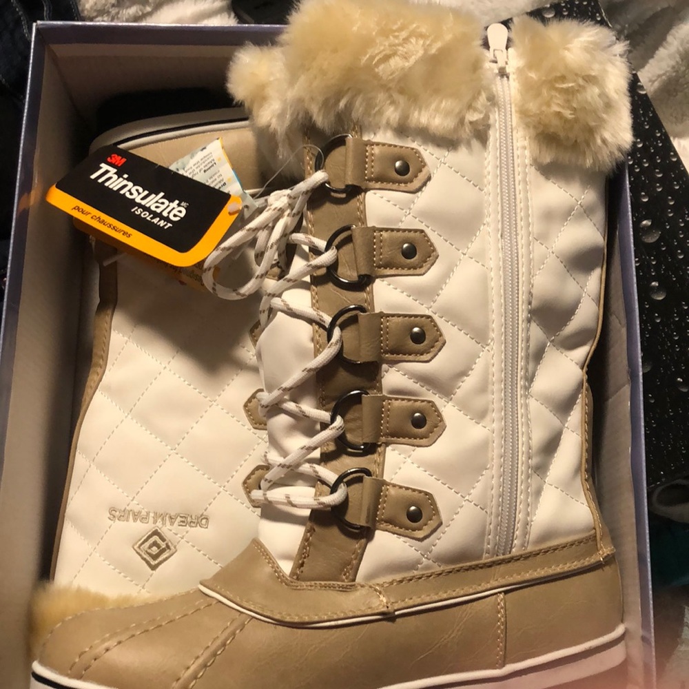 Waterproof insulated boots